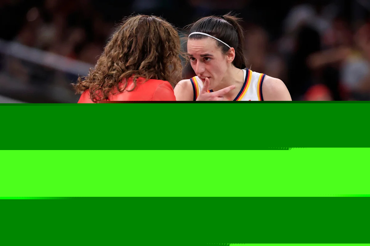 Caitlin Clark defends Stephanie White, calls out fans for booing