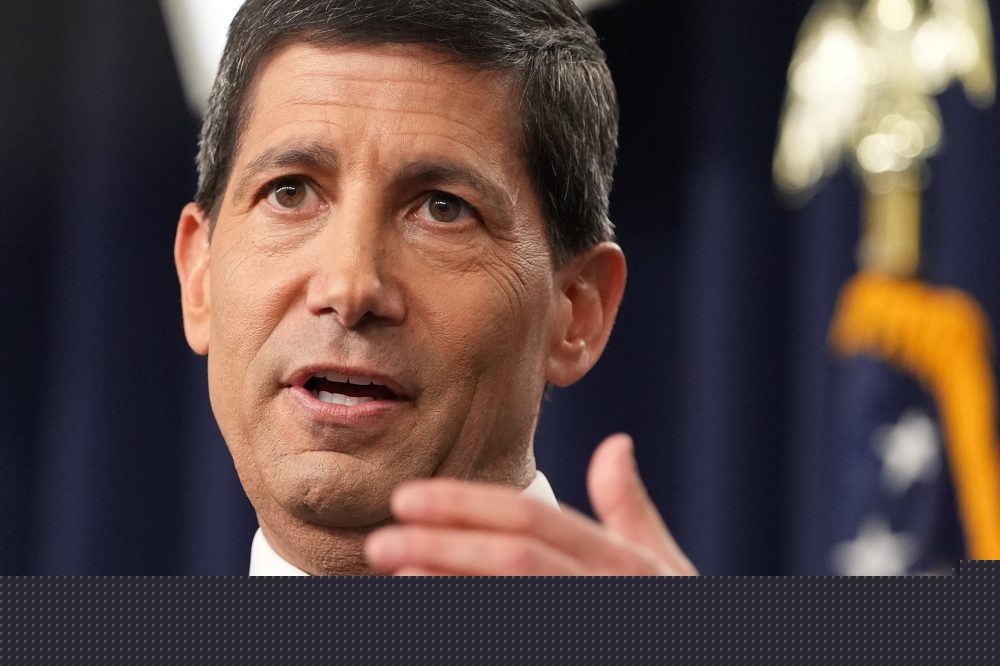 US economy grows a sluggish 1.5% second-quarter with inflation remaining stubbornly high