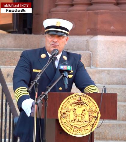 Brockton (Massachusetts) : « Les attentats du 11 septembre 2001 ont bouleversé l’histoire du monde, à l’instar de l’attaque de Pearl Harbor. »Maire Robert Sullivan
