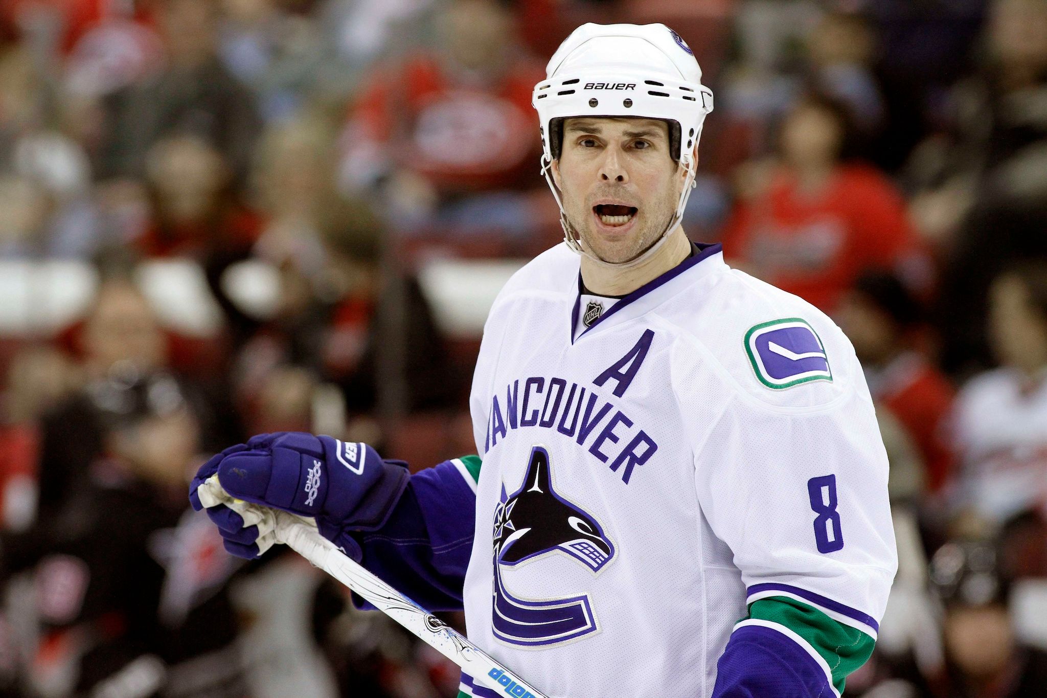 Ex-Canucks player Willie Mitchell accused of sexually assaulting woman in Tofino