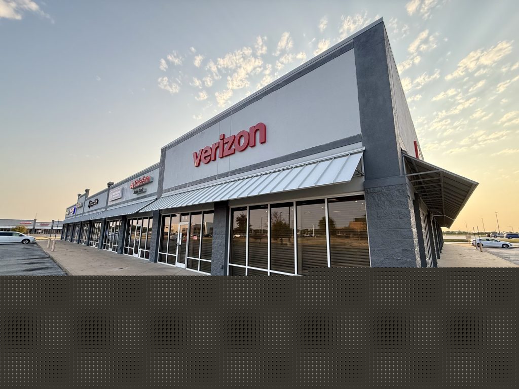 Galesburg Verizon store to become Cellular Sales retailer next month