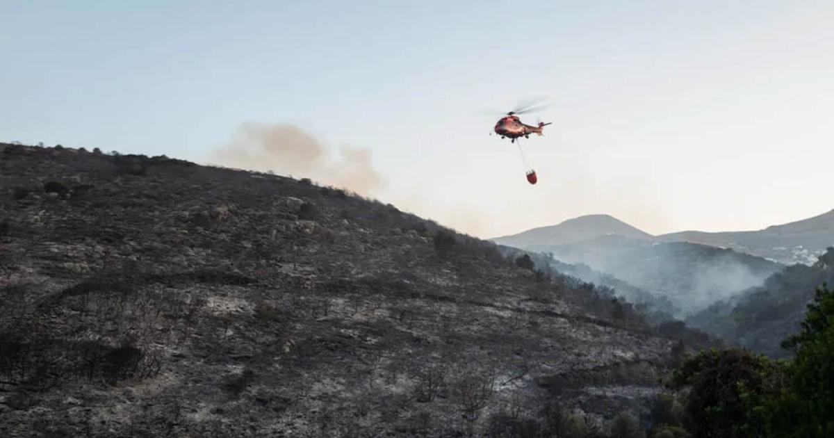 Νέα φωτιά στην Πάρο: 112 για εκκένωση των περιοχών Άσπρο Χωριό και Καμάρι