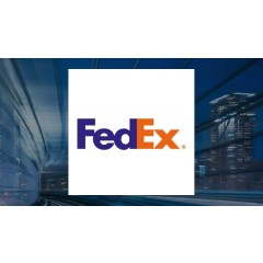 FedEx (NYSE:FDX) Sets New 12-Month High  – Should You Buy?