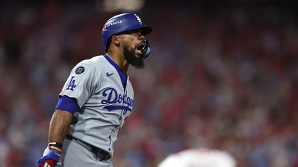 Dodgers’ Teoscar Hernandez stuns Phillies crowd with monster 3-run HR