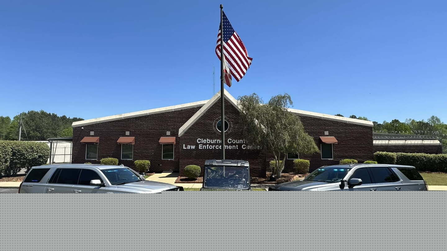 Ala. sheriff's office receives new traffic safety equipment through private grant