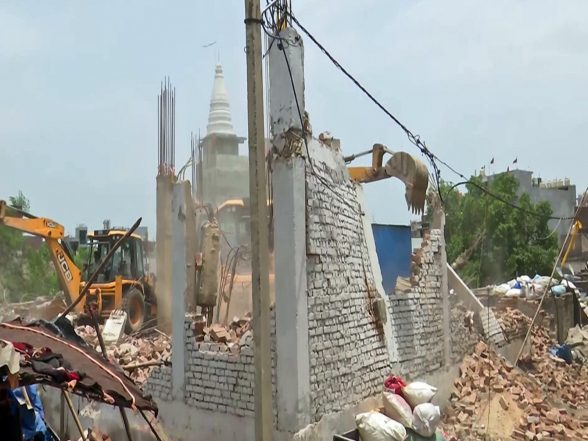 India News | MCD Continues Crackdown on Illegal Construction in Delhi