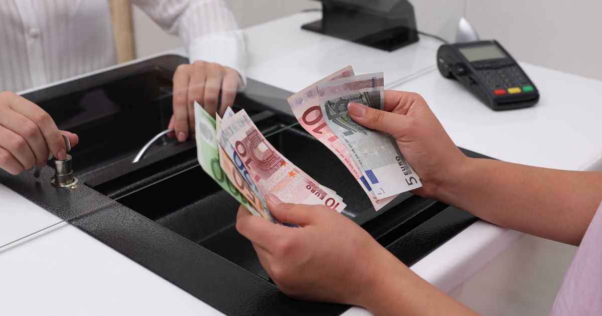 Objavljen zvanični srednji kurs dinara za danas: Ovo su brojke