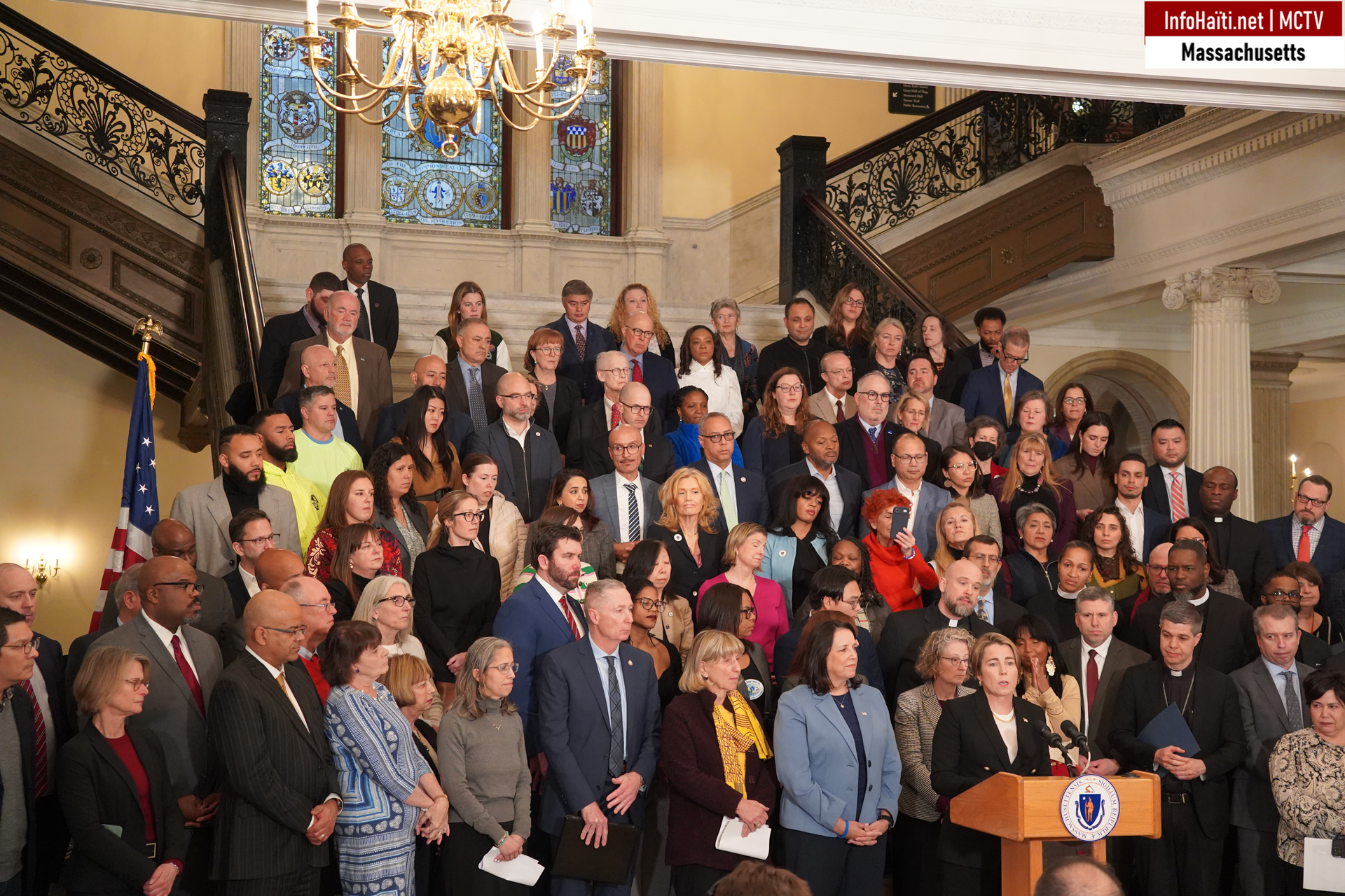 Maura Healey dépose devant le parlement un projet de loi et signe un décret exécutif pour protéger les résidents du Massachusetts contre les actions de « ICE »