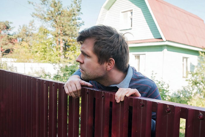 25YO Suspicious Of Neighbors’ Creepy Silent Gatherings, Gets Invited To One In Their Basement