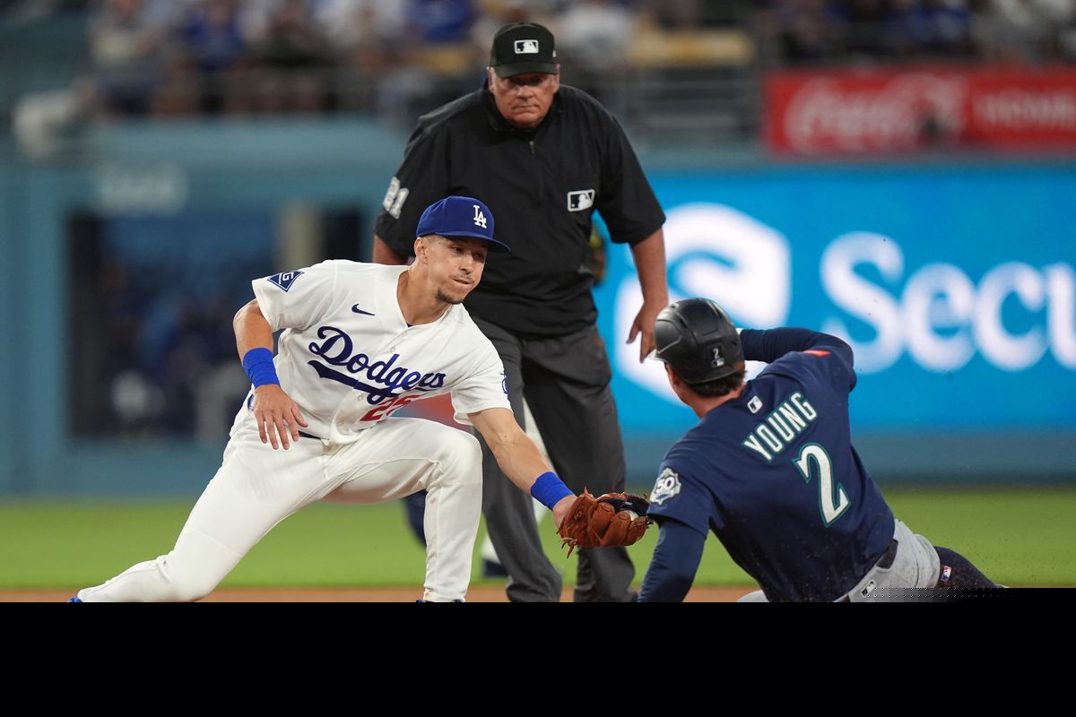 Lauer stifles Mariners in Dodgers’ victory