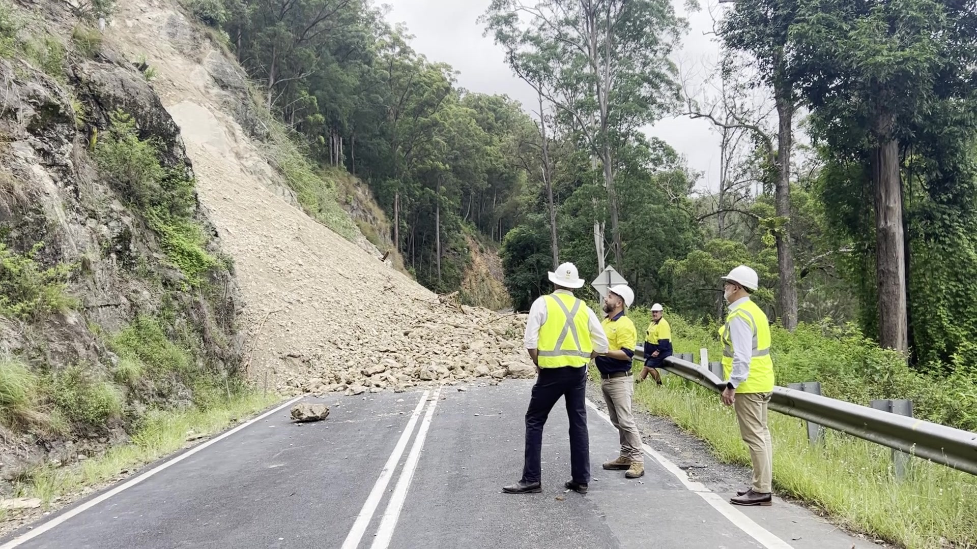 Fresh rockfalls hamper repairs to Waterfall Way