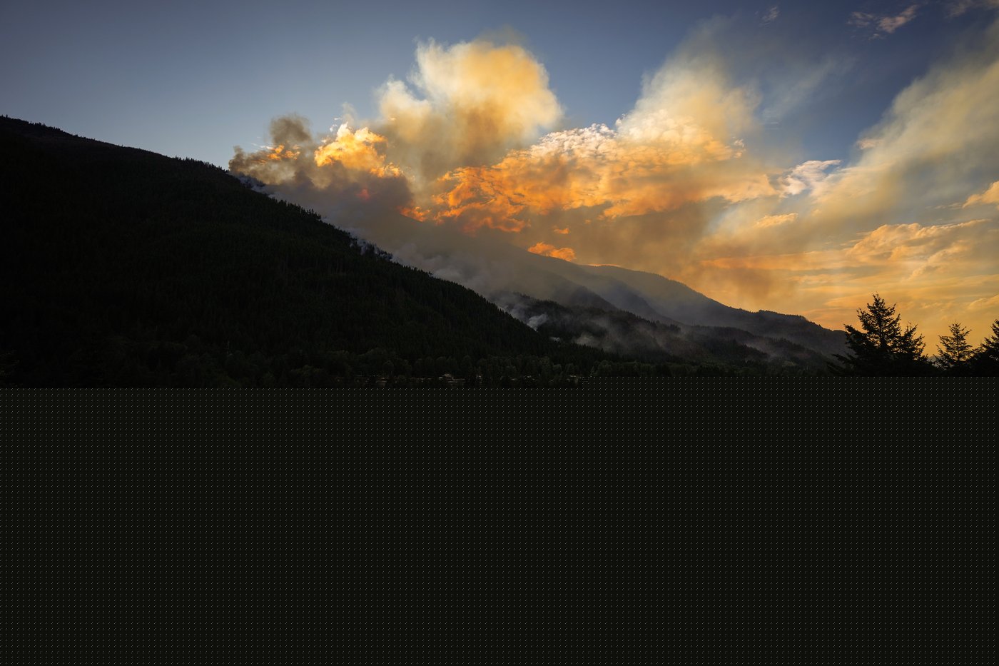 Metro Vancouver wildfire prompts evacuation alerts as Fraser Canyon residents go home