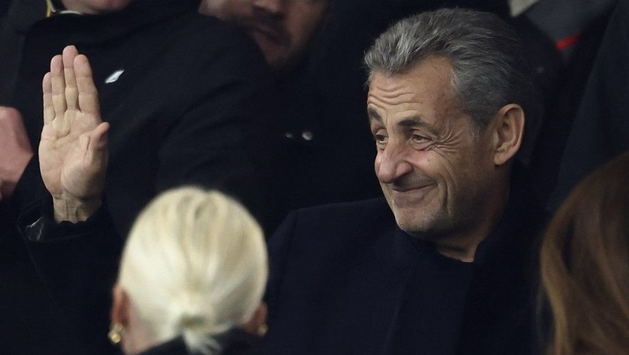 La grosse bourde de Nicolas Sarkozy : "Vous l’avez bien éduqué !" Quand l’ex-président croit s’adresser à la mère d’Ousmane Dembélé