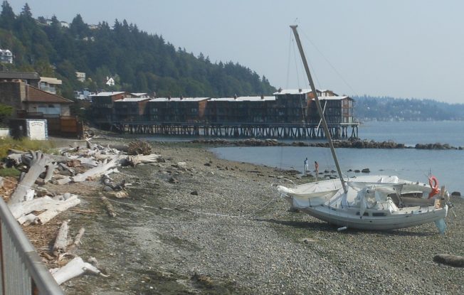 Comment on FOLLOWUP: What’s next to get beached boat off Constellation Park shore by Renee U