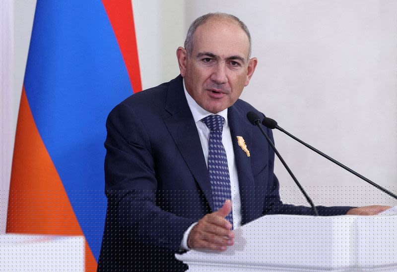 Armenia's Pashinyan asks Putin to help resolve Russian restrictions on Armenian exports