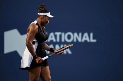 Serena Williams refuses to rule out return to tennis