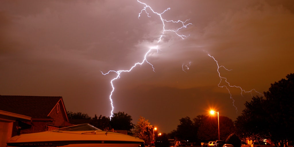 16 people taken to the hopsital after lightning strikes Ohio prison