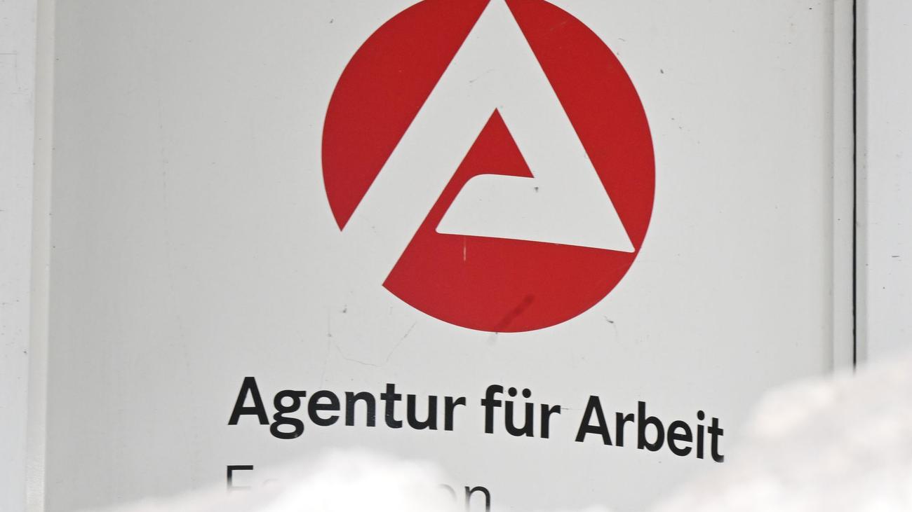 Arbeitsmarkt: Mehr als drei Millionen Arbeitslose in Deutschland