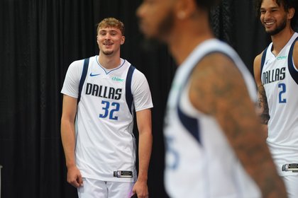 Can Cooper Flagg handle playing NBA point guard? His Maine high school coach and trainer have no doubt.