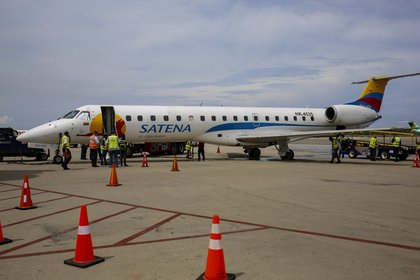 Avion prăbușit într-o regiune montană cunoscută pentru plantațiile de coca. 15 oameni, printre care și un politician, au murit