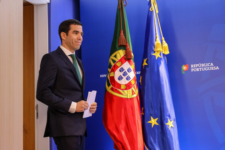 Governo aprova aumentos salariais para a função pública