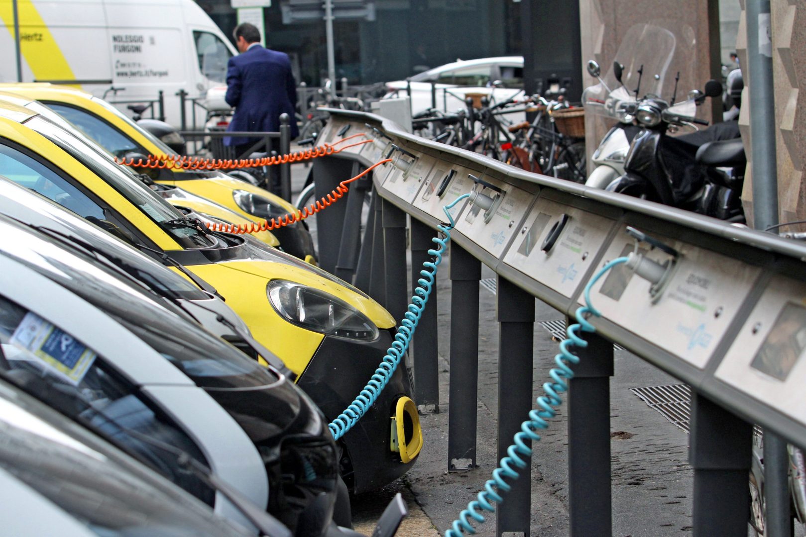Online il nuovo bando del Comune di Milano per gli operatori di car sharing fino al 2030