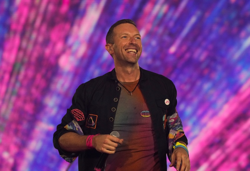 Chris Martin And Gwyneth Paltrow’s Daughter, Apple, Makes Singing Debut In Nashville
