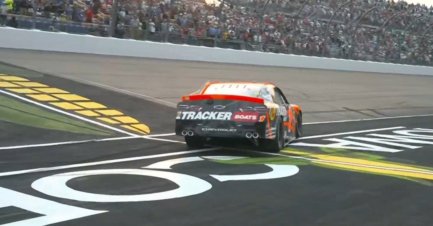 Carson Kvapil goes back to back, O’Reilly Auto Parts Series Iowa Results