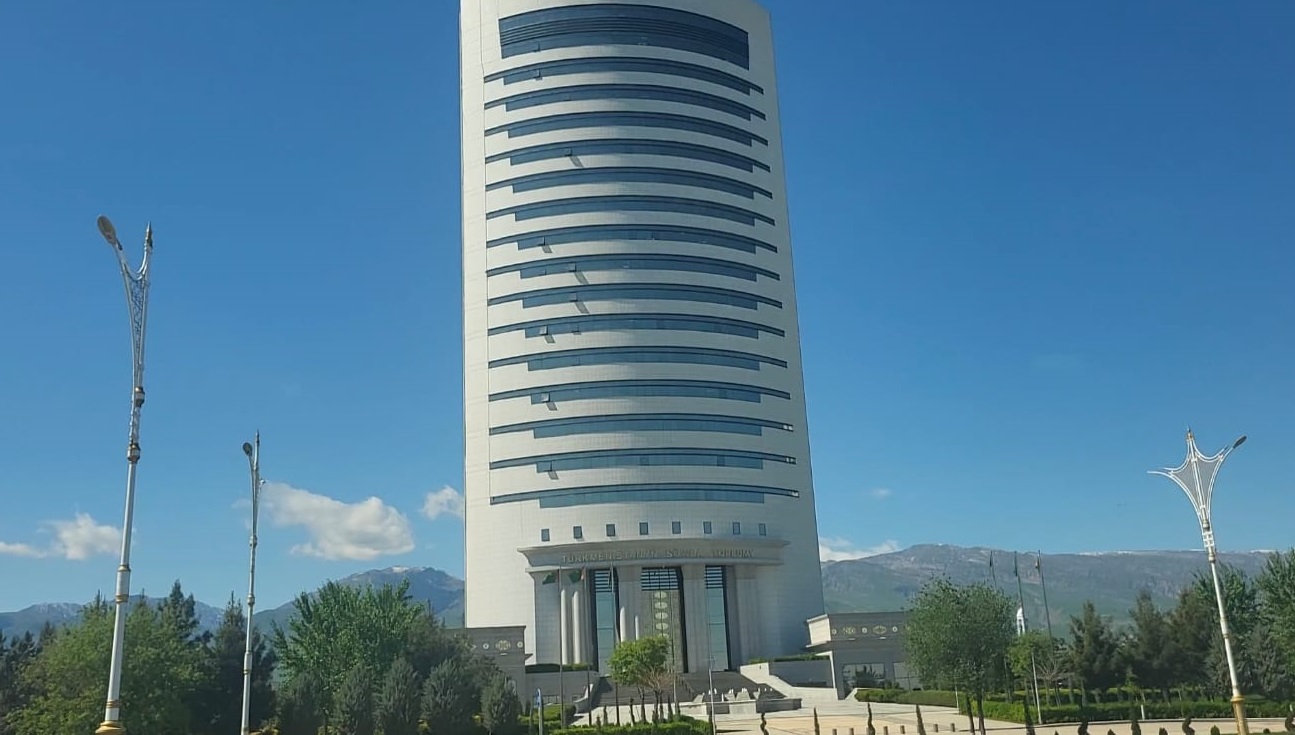 Light industry supports marginal rise in Turkmen exchange quotations