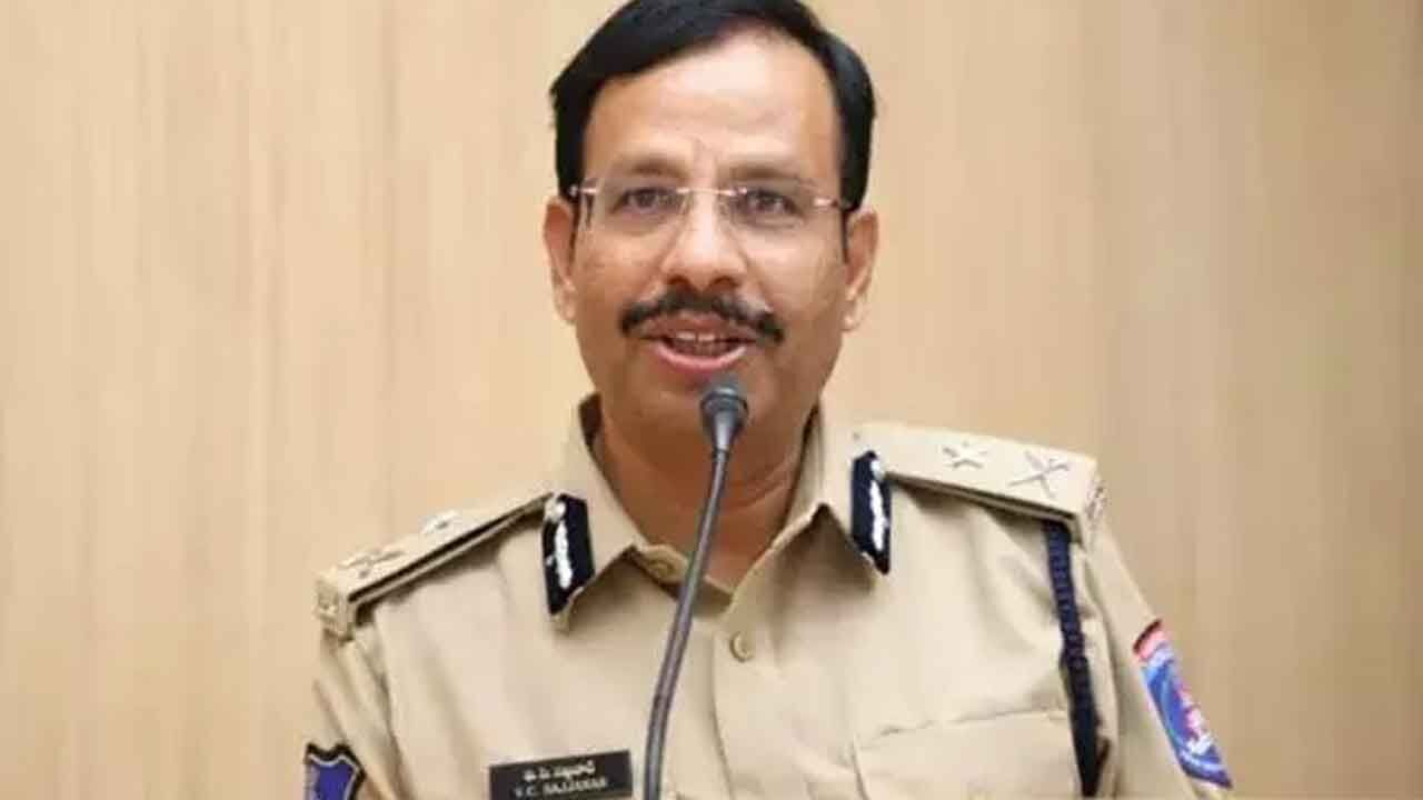 Sajjanar warns against fake news on chain snatchings