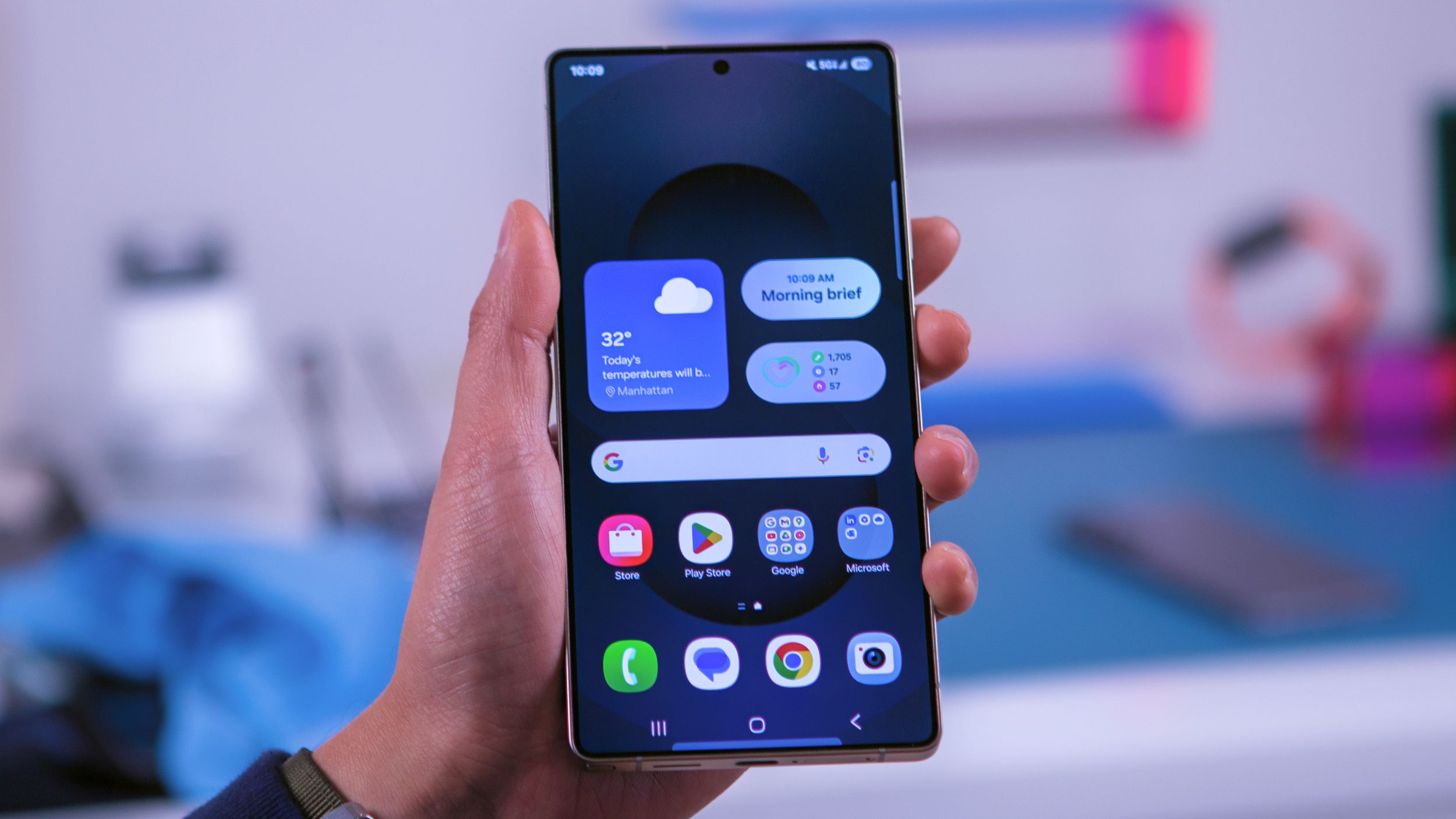I'm here for it: Samsung teases new screen privacy that looks set for the Galaxy S26