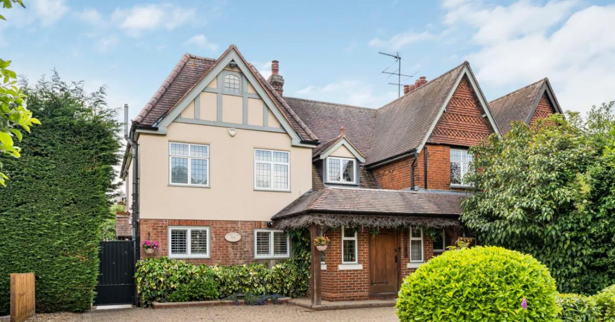 Five-bedroom Welwyn Garden City house with self-contained annexe on sale for £1m
