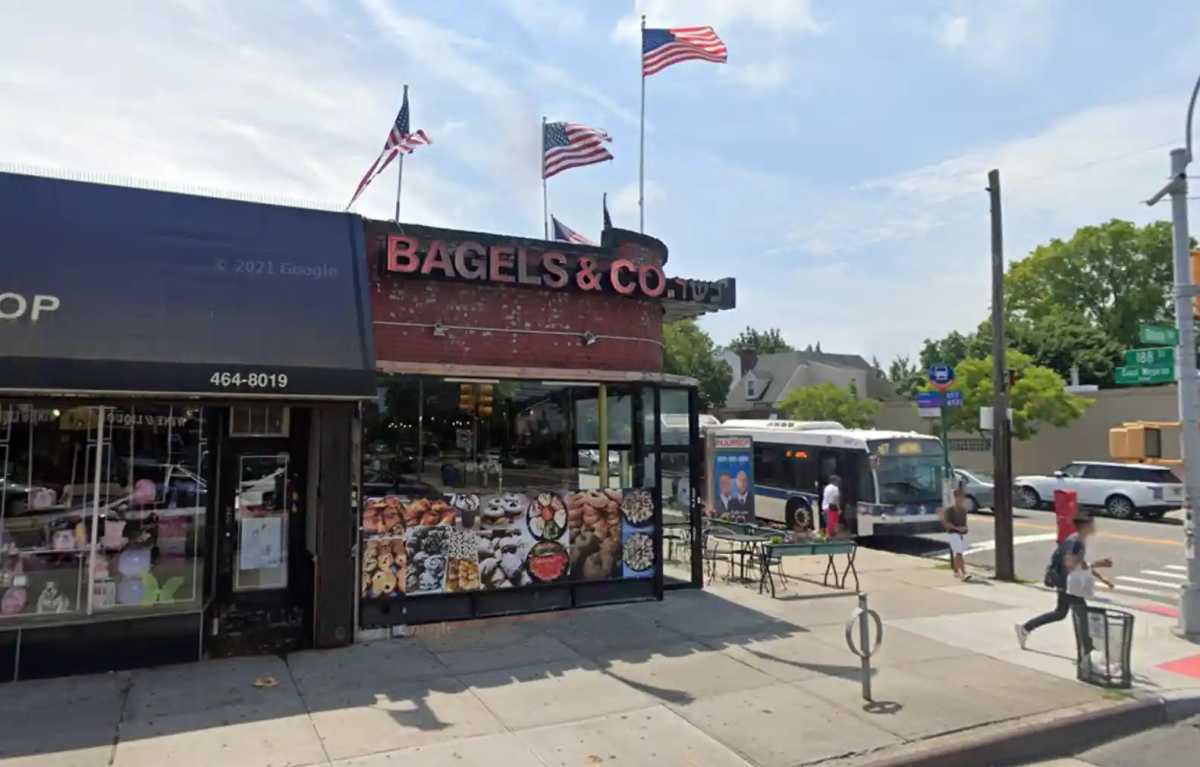 Fresh Meadows man charged with hate crimes vandalizing kosher bagel store twice: DA