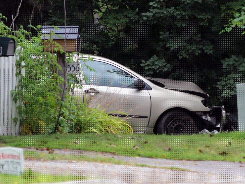 Lakeshore Road closed due to single-car crash: Sarnia police
