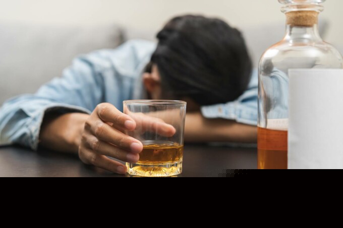 Cel puţin 25 de persoane au murit după ce au consumat alcool contaminat, în apropiere de Sankt Petersburg