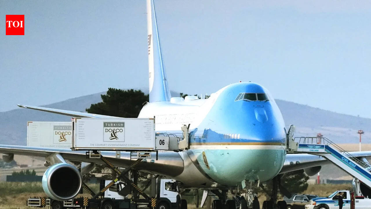 Trump's Turkey takeout: World's most protected man spirited out in catering container