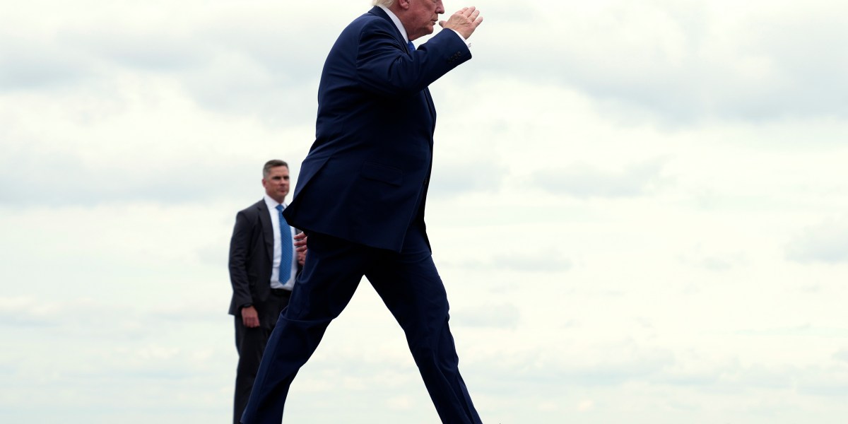 Trump called his own housing bill a ‘yawn.’ Now he’s heading for a west coast tour with a 32% approval rating on the economy