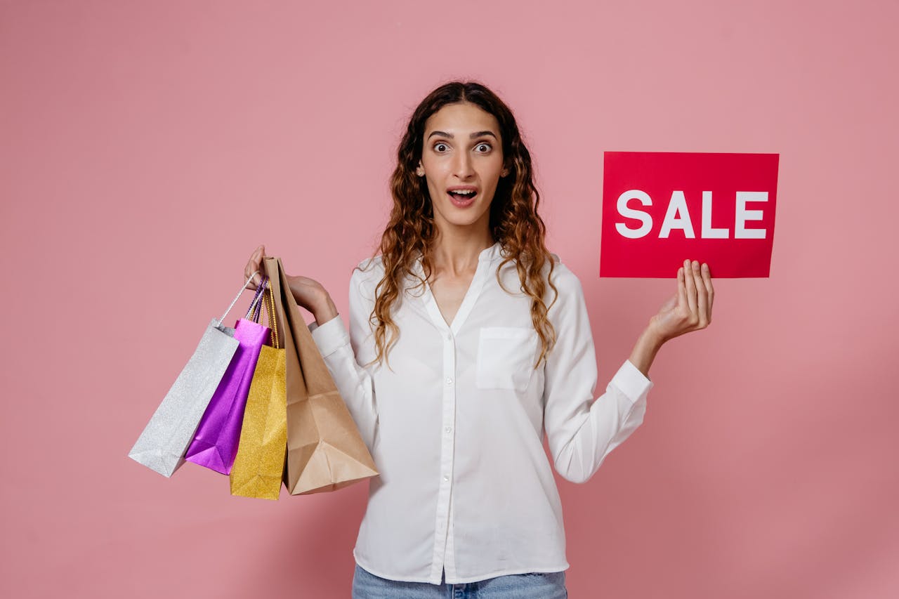 10 Store Secrets That Slash Weekly Spending Instantly