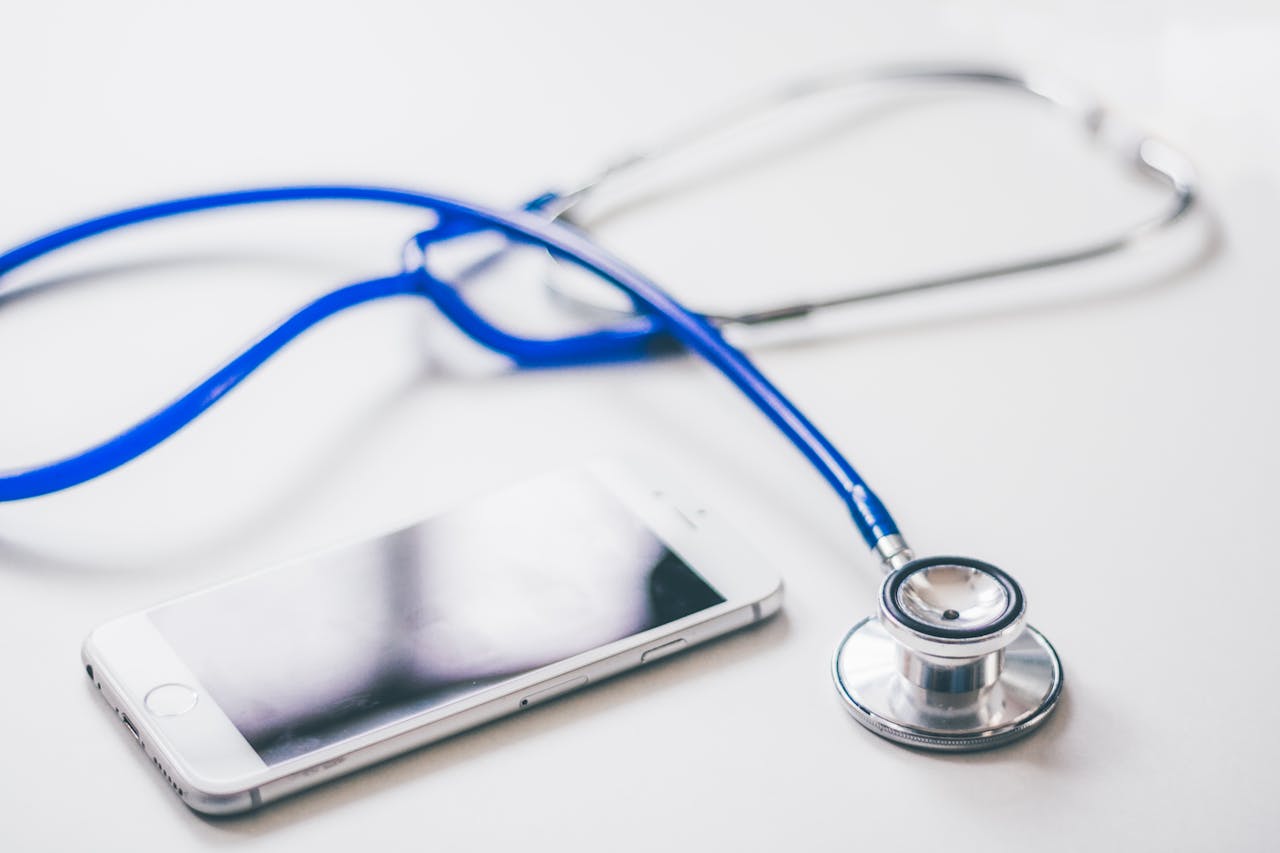 How Consumer Transparency and Digital Health Platforms Are Reshaping Hormone Therapy Care