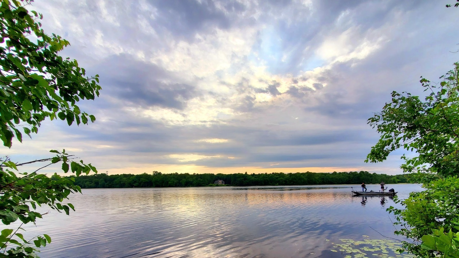 Between Philly And The Jersey Shore Is A Lakeside Community With Tasty Restaurants, Fishing, And Boating