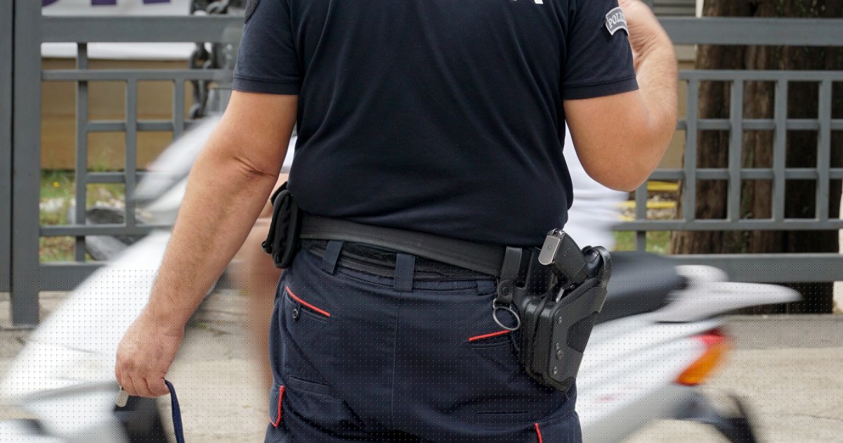 Novosađanin (20) uhapšen u Herceg Novom: Udario tinejdžera pesnicom u nos