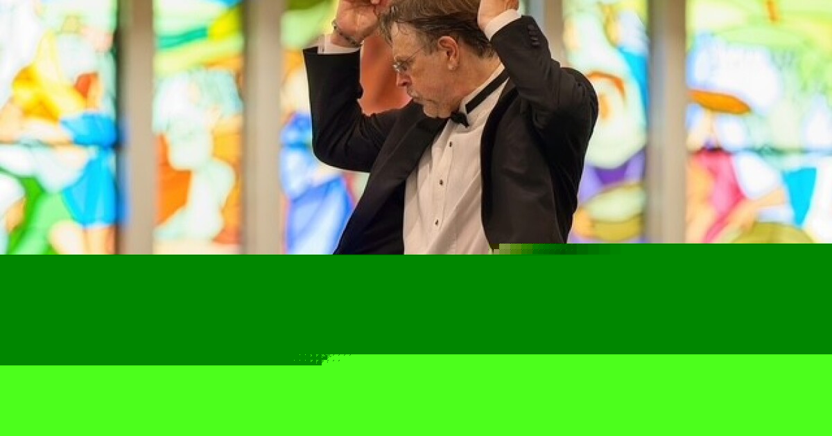 Florida Philharmonic Maestro Richard Stoelzel prepares for the symphony’s second season