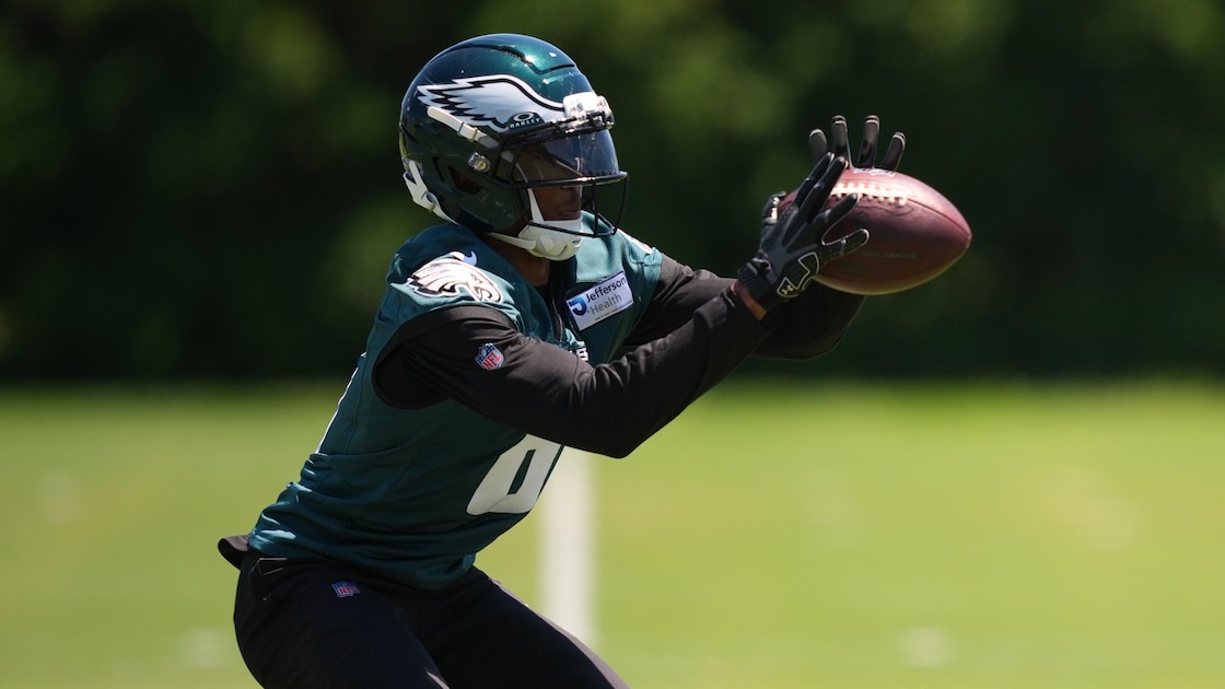 DeVonta Smith's 'Extra Opportunities' in Eagles' Offense Hyped by Sirianni After A.J. Brown Trade