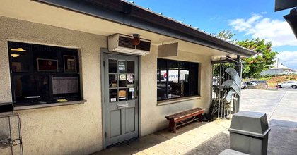 The Dry Noodles At This Tiny Restaurant In Hawaii Are Out-Of-This-World Delicious