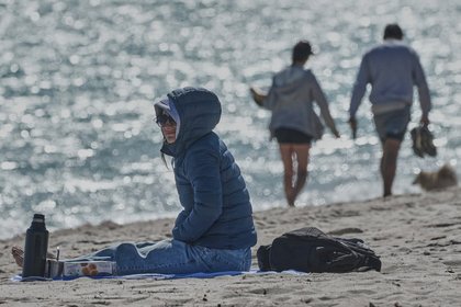 Florida braces for frost and possible snow flurries as winter storms hit other parts of the US