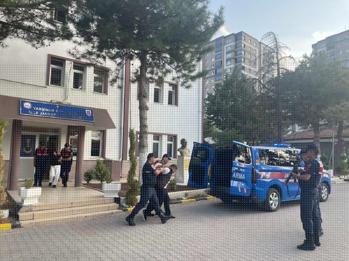 Kırıkkale'de Uyuşturucu Operasyonu: 2 Bin 486 Sentetik Hap Ele Geçirildi, 2 Tutuklama