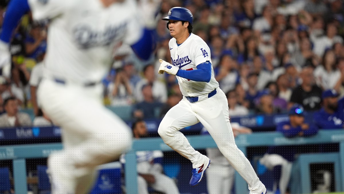 Dodgers rest Shohei Ohtani amid lingering left knee soreness