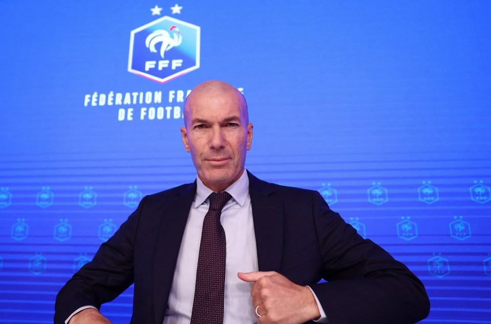 Zidane officially assumes role as France head coach