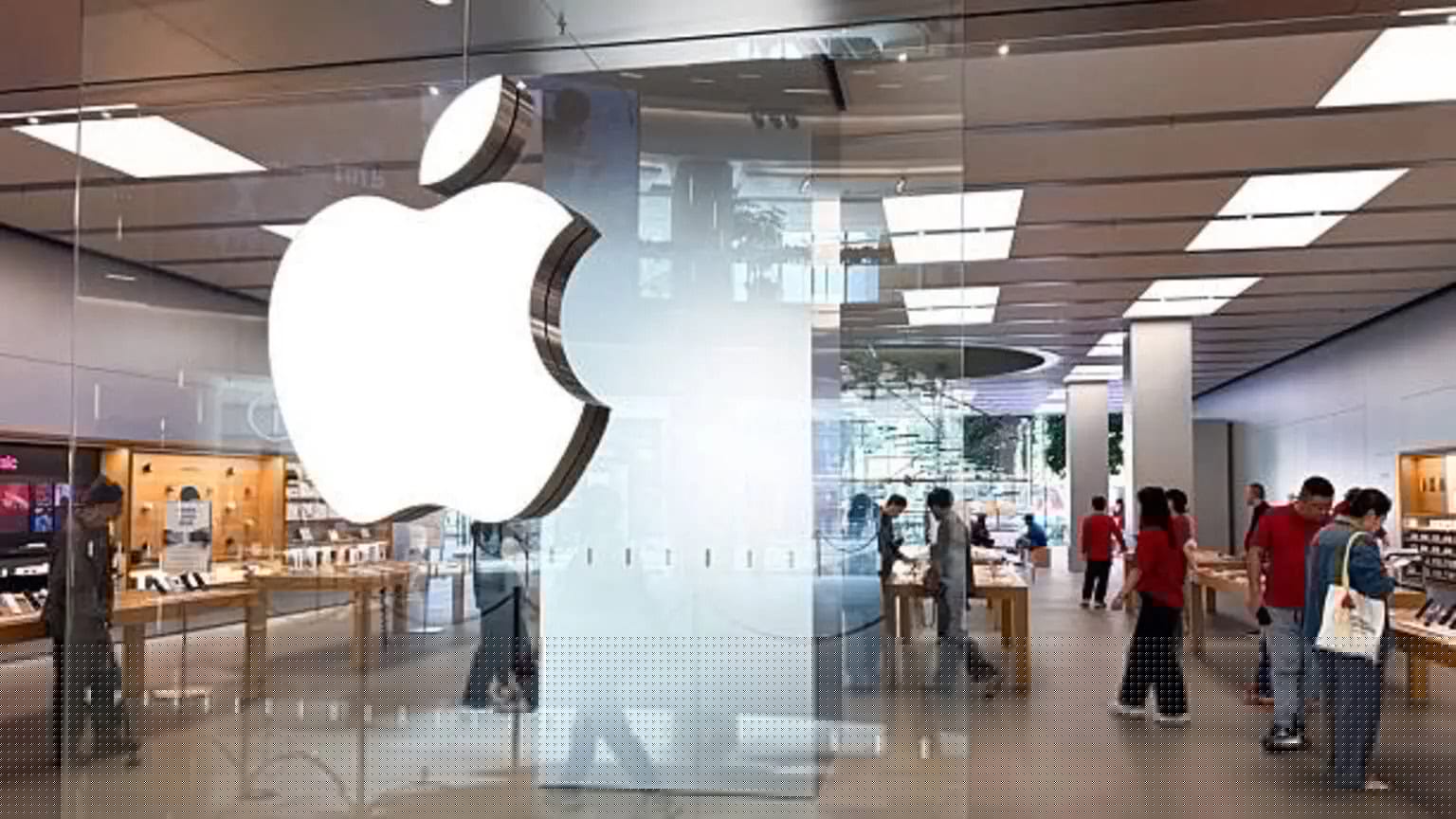 Apple Has Not Canceled Its Glass-Centric iPhone Plans for 2027