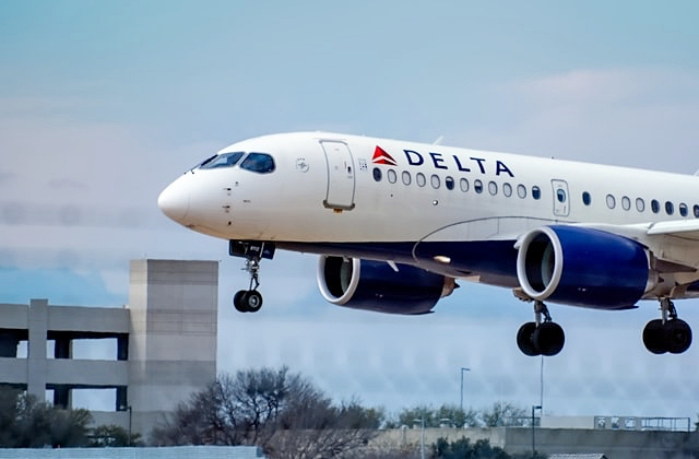 Delta Flight Makes Emergency Landing in Atlanta After Cockpit Fumes Reported